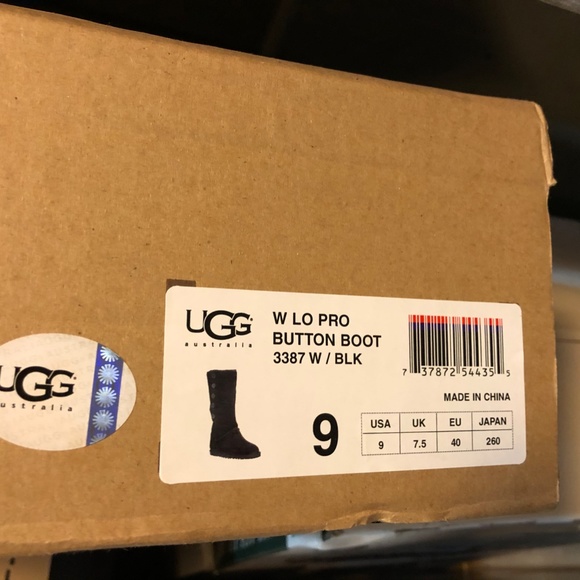 UGG BUTTON BOOT SIZE SIZE US 9 USED - Picture 8 of 8